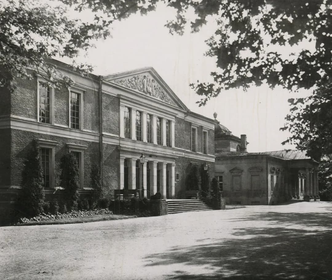 Teatr Cieplice: Fascynująca historia i architektura w sercu uzdrowiska