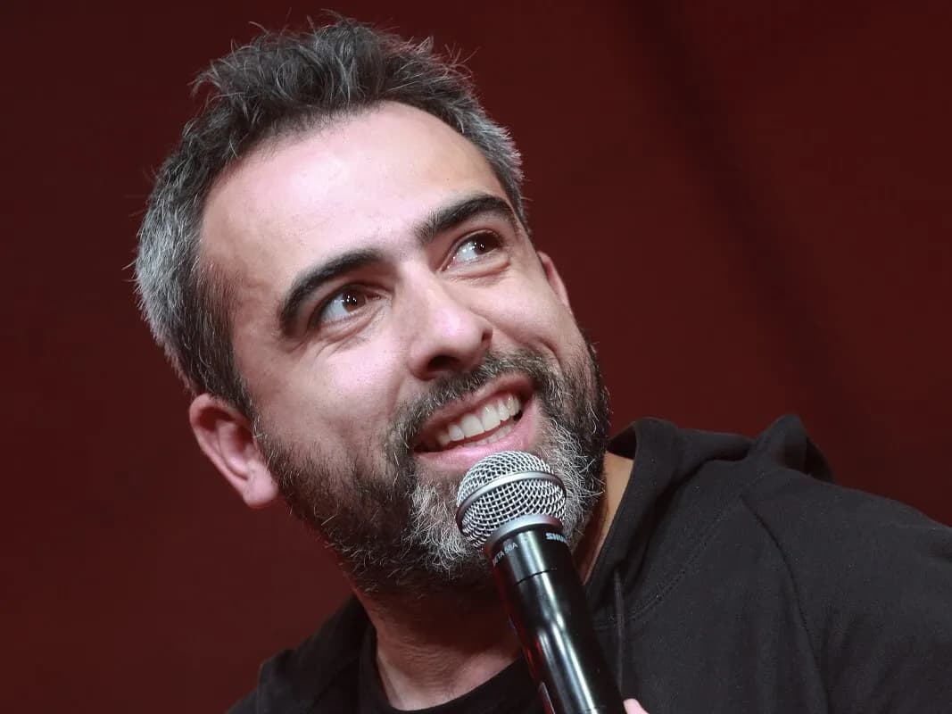 Polscy satyrycy kabaretowi: ich wpływ na kulturę i sztukę kabaretu