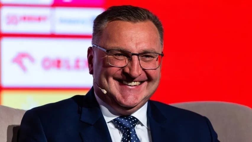 Ile zarabia Michniewicz? Szokujące fakty o jego pensji jako trenera
