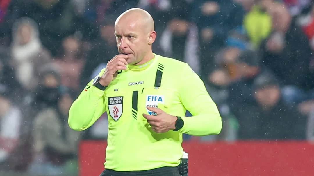 Ile zarabia Marciniak? Zaskakujące kwoty sędziowania meczów