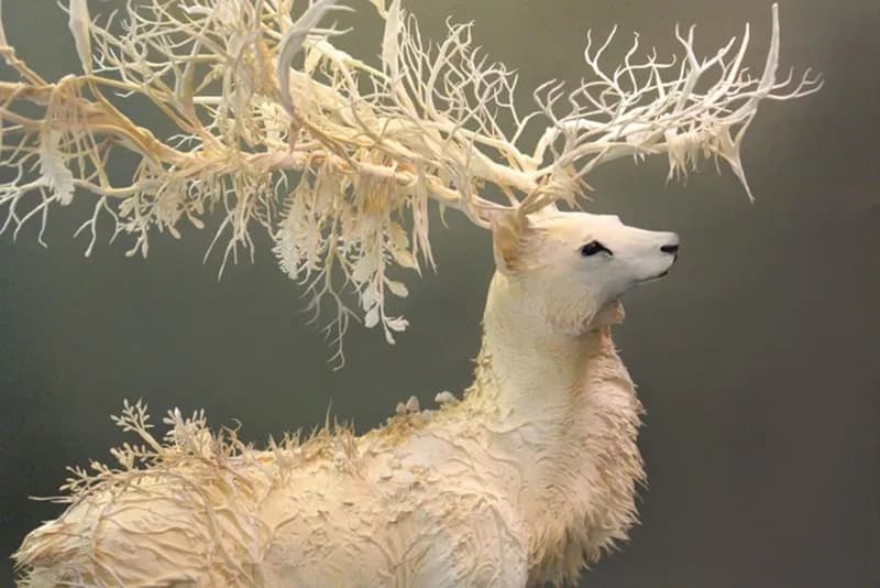 Rzeźby zwierząt: odkryj piękno sztuki i jej dekoracyjne zastosowanie