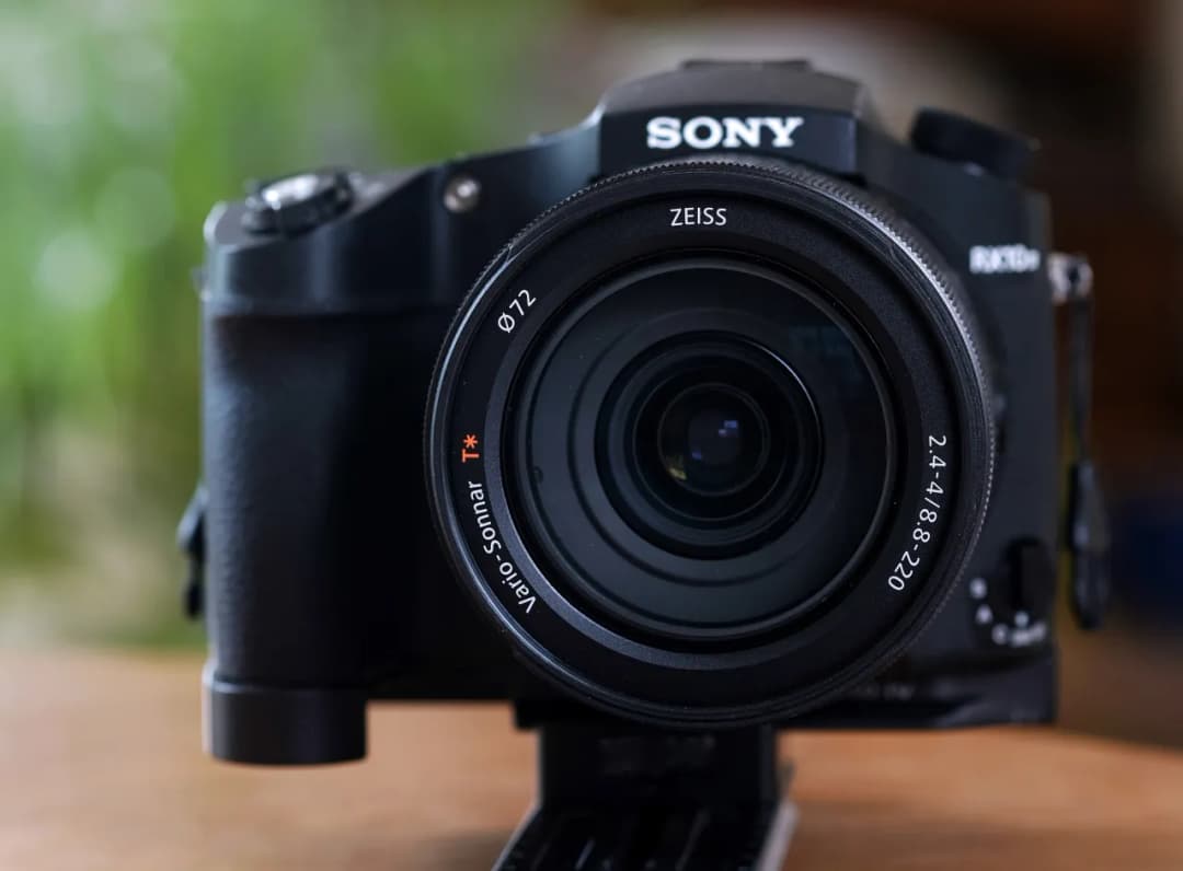 Jak wybrać aparat cyfrowy Sony i co naprawdę warto wiedzieć przed zakupem?