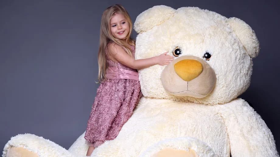 Największy pluszak na świecie – poznaj jego niesamowite cechy i gdzie kupić